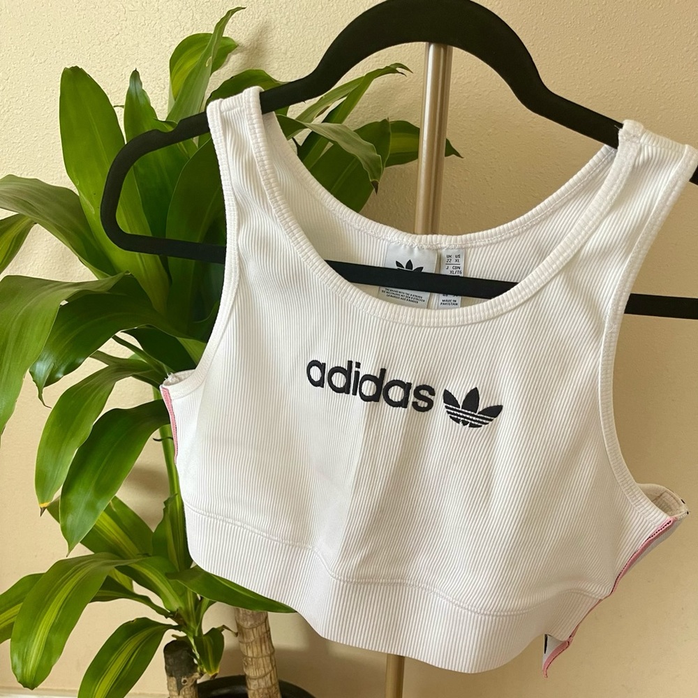 Cropped Adidas workout top